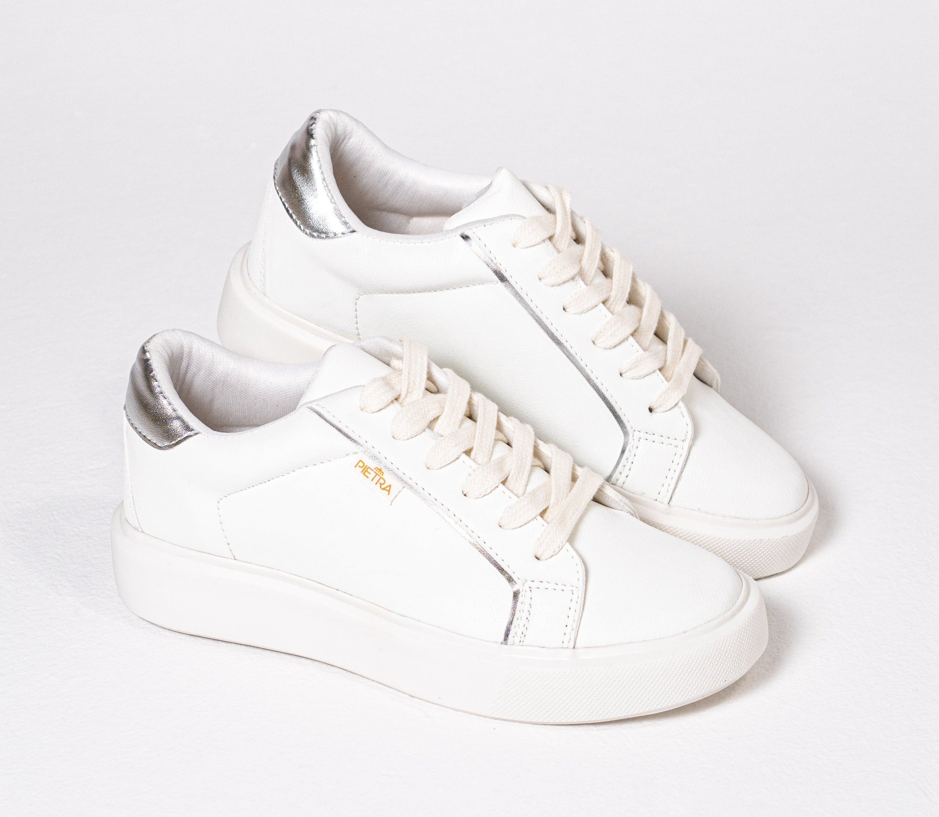 Tenis Milan blanco con plata